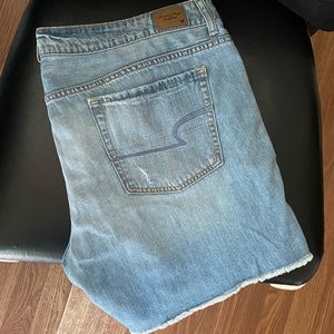American Eagle Jean shorts 18